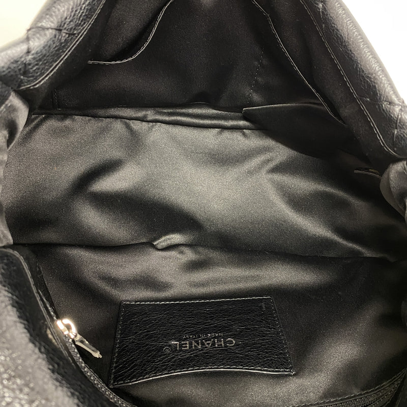 【6hb1210-k】シャネル ショルダーバッグ オンザロード レザー ブラック シルバー金具【中古】レディース