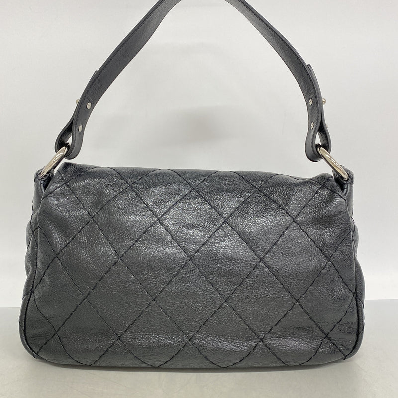 【6hb1210-k】シャネル ショルダーバッグ オンザロード レザー ブラック シルバー金具【中古】レディース
