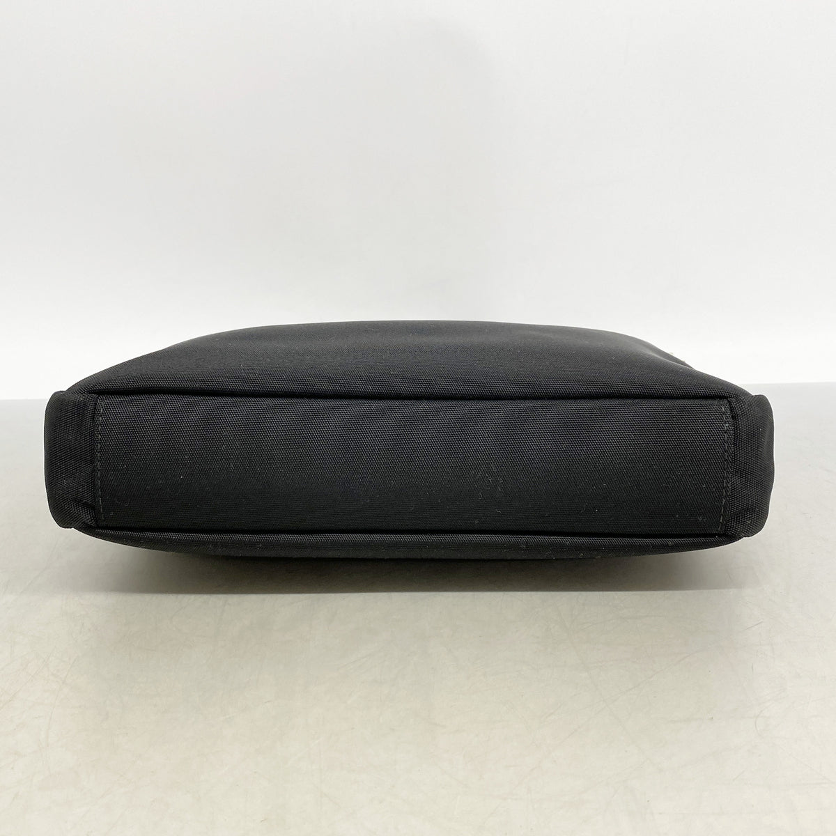 【6hb1215-k】グッチ ショルダーバッグ 019 0433 キャンバス ブラック ピンクゴールド金具【中古】レディース