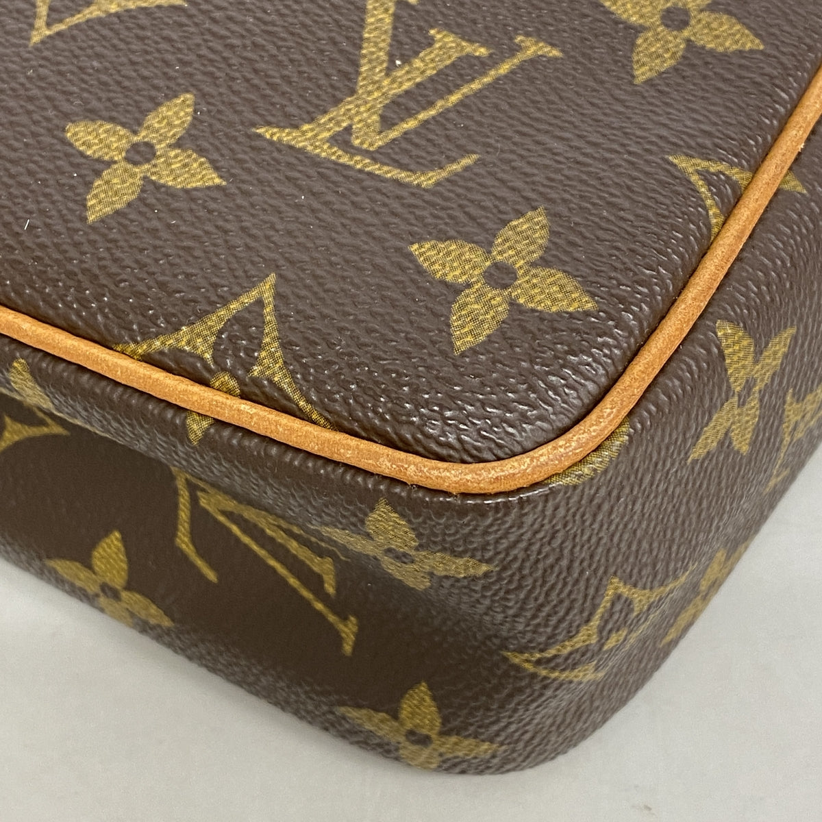 【6hb1325】ルイヴィトン クラッチバッグ モノグラム コンピエーニュ23 M51847 ブラウン【中古】メンズ レディース ユニセックス