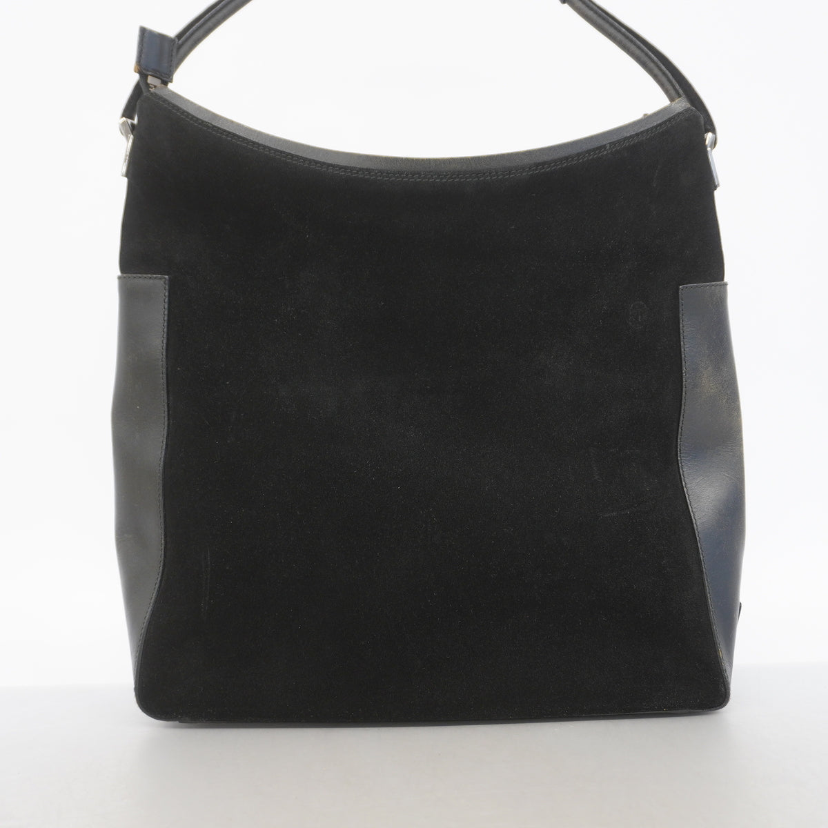 【6hb1340-k】グッチ ショルダーバッグ 001 3770 スウェード ブラック シルバー金具【中古】レディース