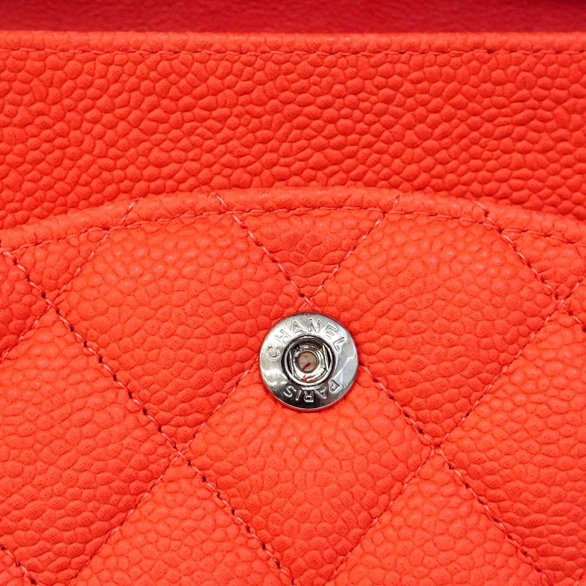 【6hb1356】シャネル ショルダーバッグ マトラッセ Wフラップ Wチェーン キャビアスキン レッド シルバー金具【中古】レディース