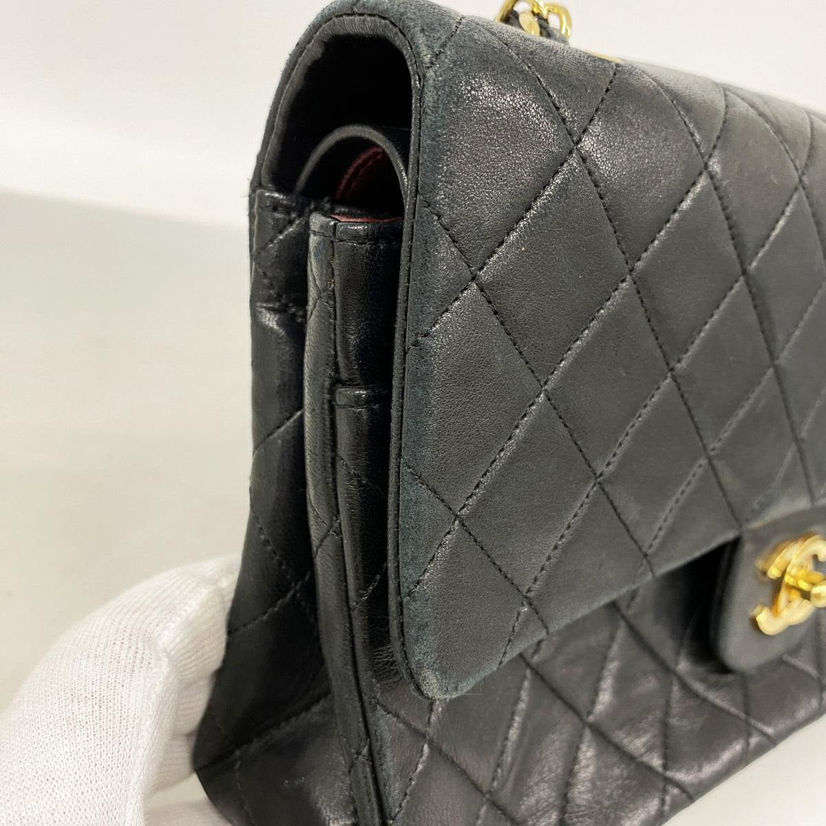 【6hb1390】シャネル ショルダーバッグ マトラッセ Wフラップ Wチェーン ラムスキン ブラック ゴールド金具【中古】レディース