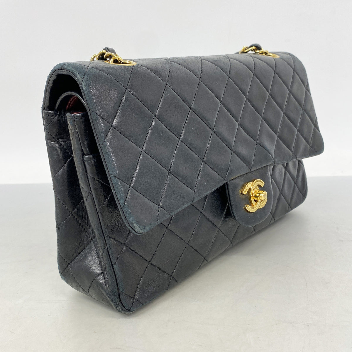 【6hb1390】シャネル ショルダーバッグ マトラッセ Wフラップ Wチェーン ラムスキン ブラック ゴールド金具【中古】レディース