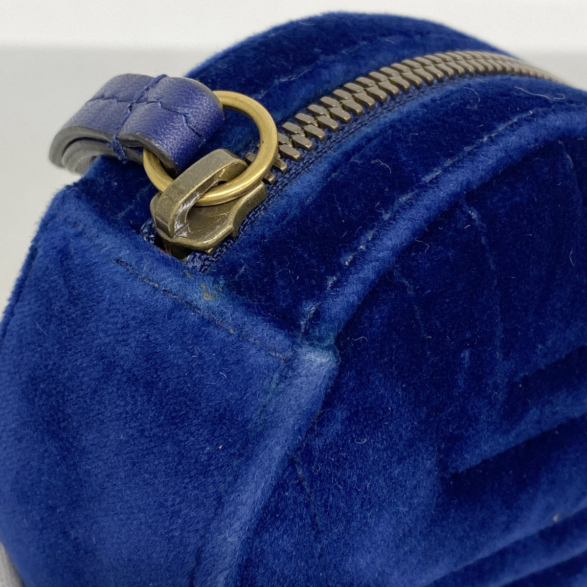 【6hb1395-k】グッチ ウエストバッグ 476434 スウェード ブルー ゴールド金具【中古】レディース