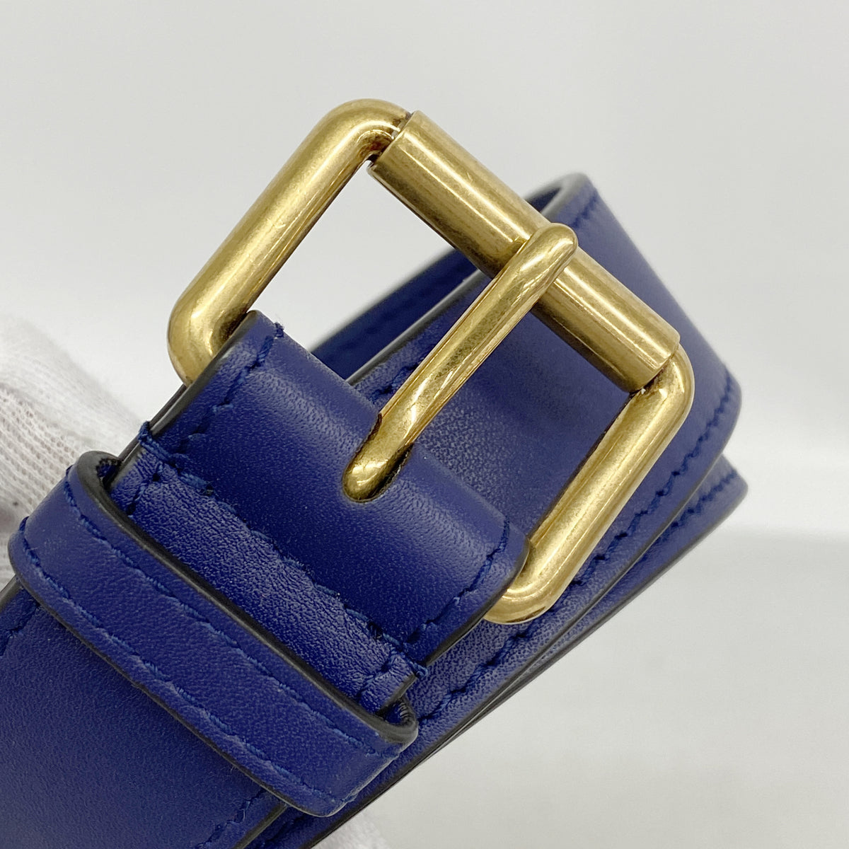 【6hb1395-k】グッチ ウエストバッグ 476434 スウェード ブルー ゴールド金具【中古】レディース