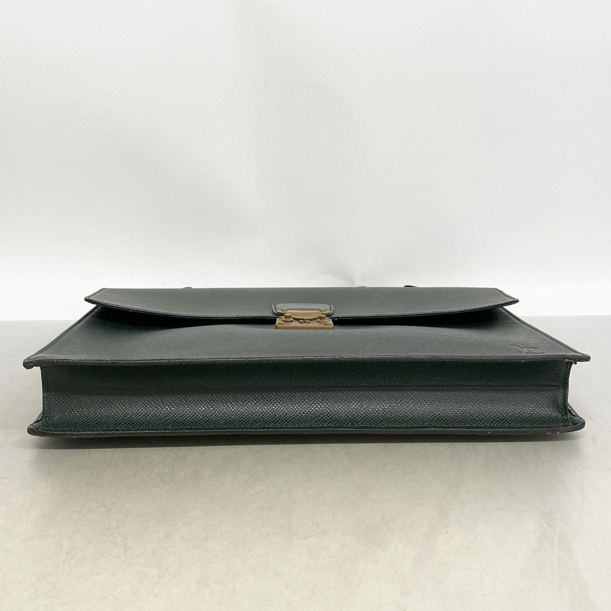 【6hb1397-k】ルイヴィトン ビジネスバッグ タイガ セルヴィエットクラド M30074 エピセア【中古】メンズ