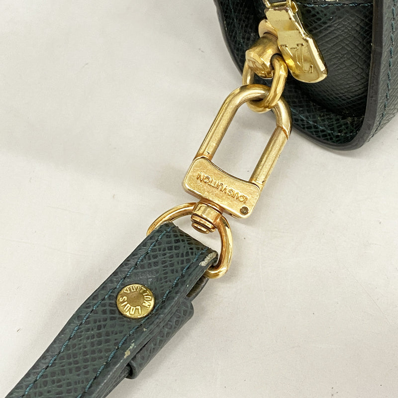 【6hb1398-k】ルイヴィトン クラッチバッグ タイガ バイカル M30184 エピセア【中古】メンズ