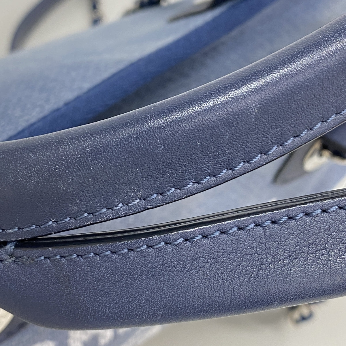 【6hb1402-k】シャネル ハンドバッグ ドーヴィル チェーンショルダー キャンバス ブルー シルバー金具 2wayバッグ【中古】レディース