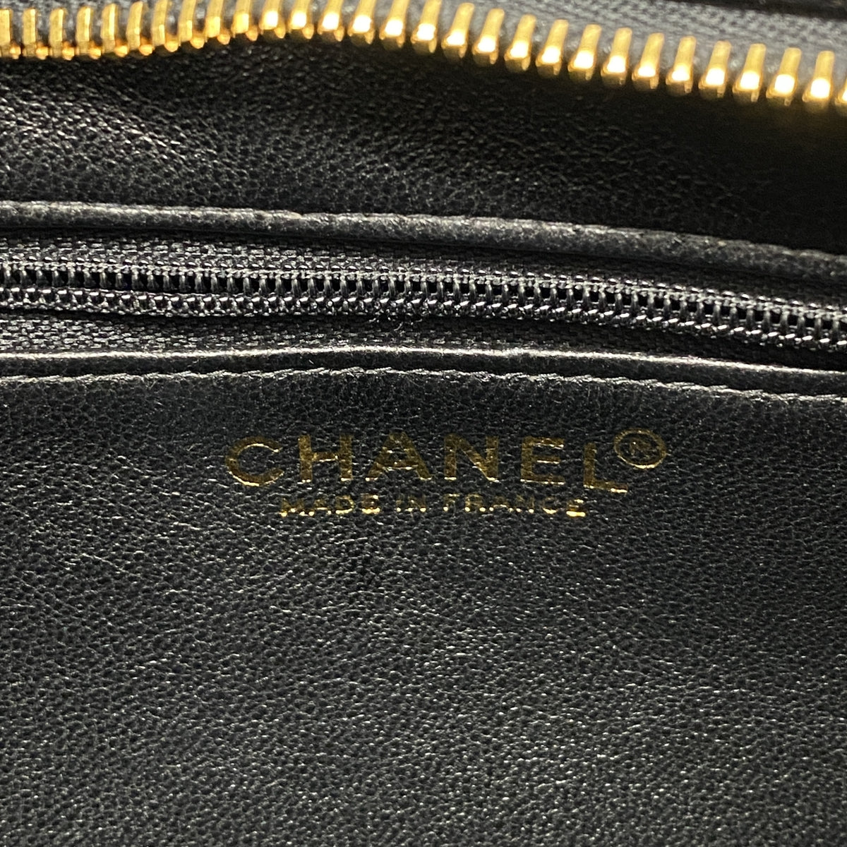 【6hb1429-k】シャネル トートバッグ 復刻トート キャビアスキン ブラック ゴールド金具【中古】レディース