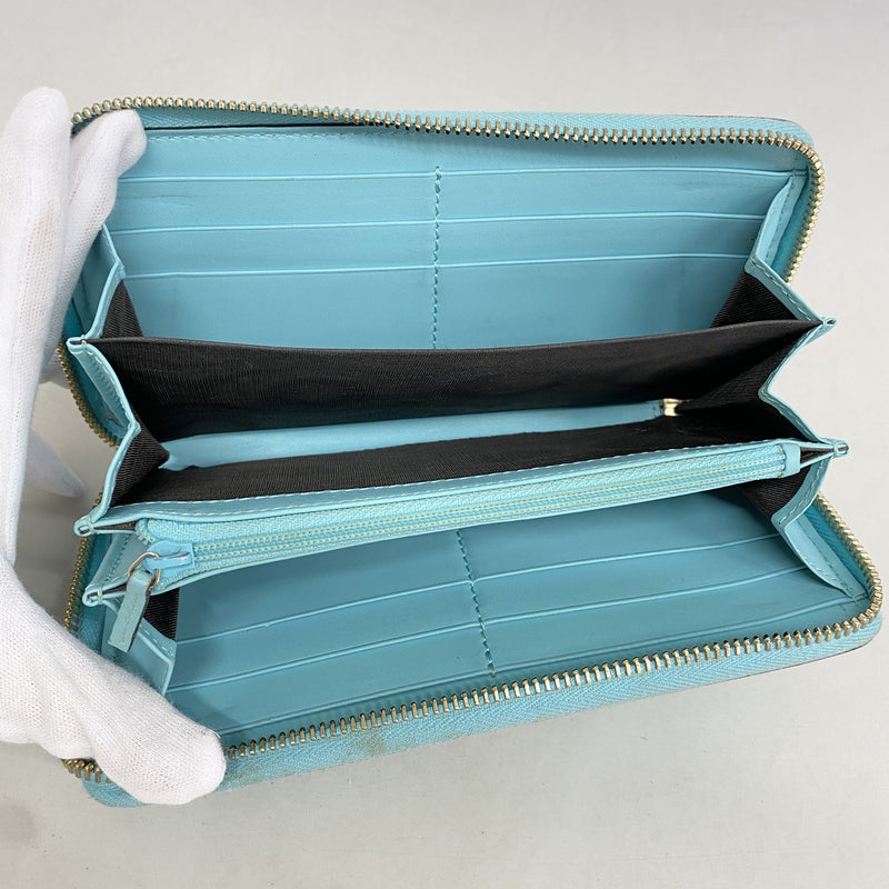【6hb1431-k】グッチ 長財布 グッチシマ 388680 レザー ライトブルー ゴールド金具【中古】レディース