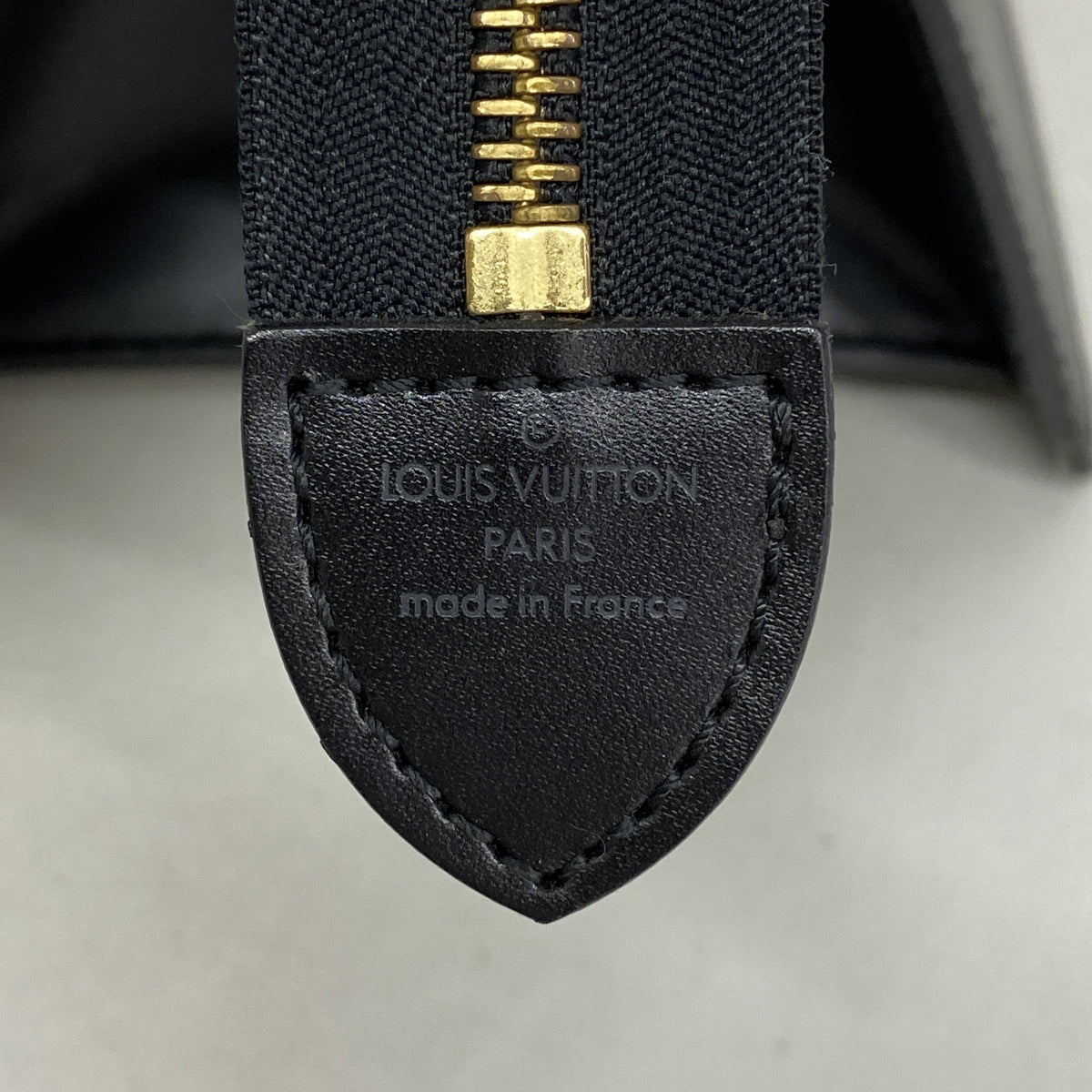 【6hb1434-k】ルイヴィトン ハンドバッグ エピ サックトリアングル M52092 ノワール【中古】レディース
