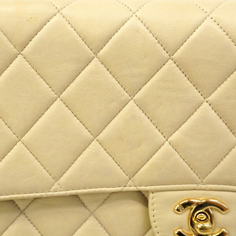 【6hb1477-k】シャネル ショルダーバッグ デカマトラッセ Wチェーン ラムスキン ホワイト ゴールド金具【中古】レディース