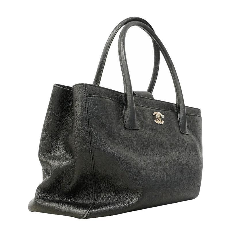 【6hb1482-k】シャネル トートバッグ エグゼクティブ レザー ブラック シルバー金具【中古】レディース