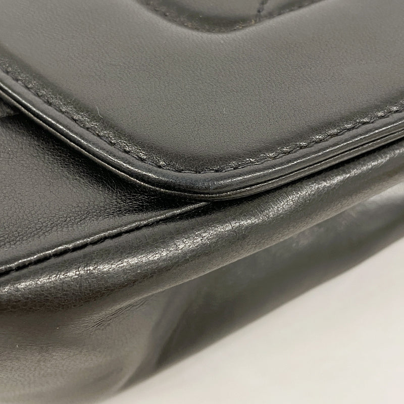 【6hc1544-h】シャネル ショルダーバッグ ダイアナ チェーンショルダー ラムスキン ブラック ゴールド金具【中古】レディース