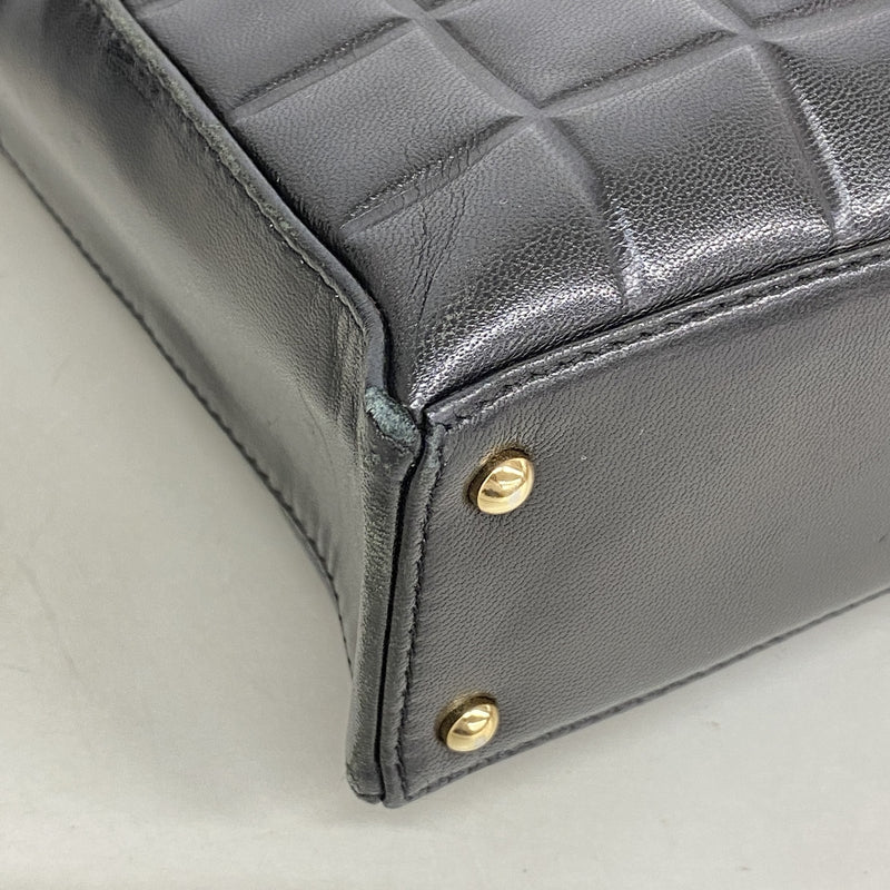 【6hc1575-k】シャネル トートバッグ チョコバー ラムスキン ブラック ゴールド金具【中古】レディース