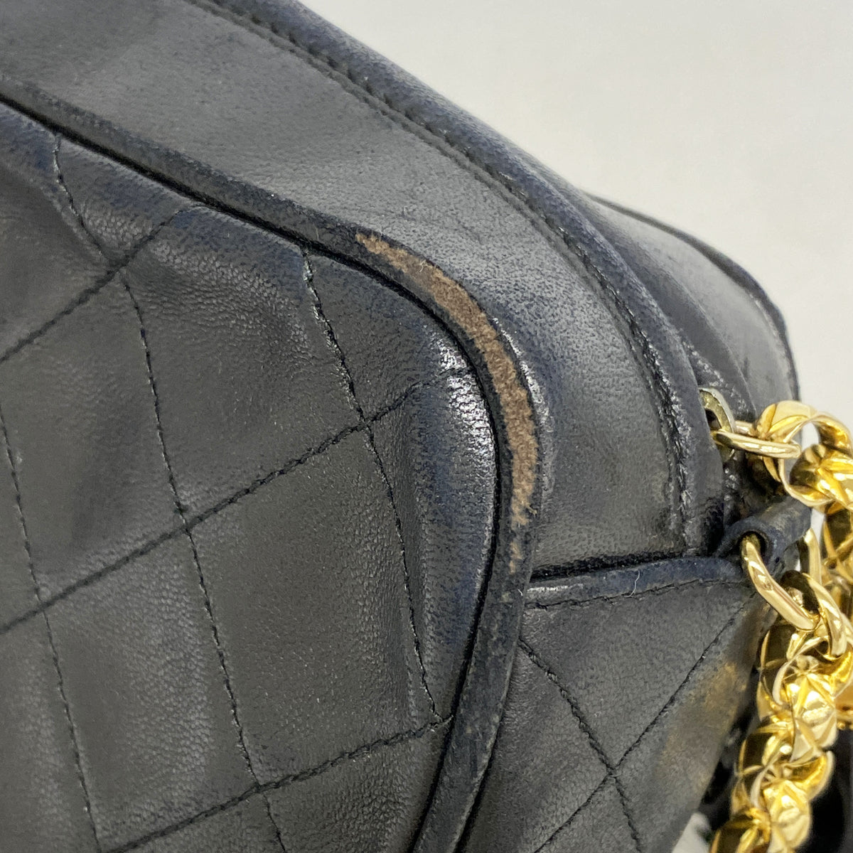 【6hc1610-k】シャネル ショルダーバッグ マトラッセ フリンジ付きチェーンショルダー ラムスキン ブラック ゴールド金具【中古】レディース