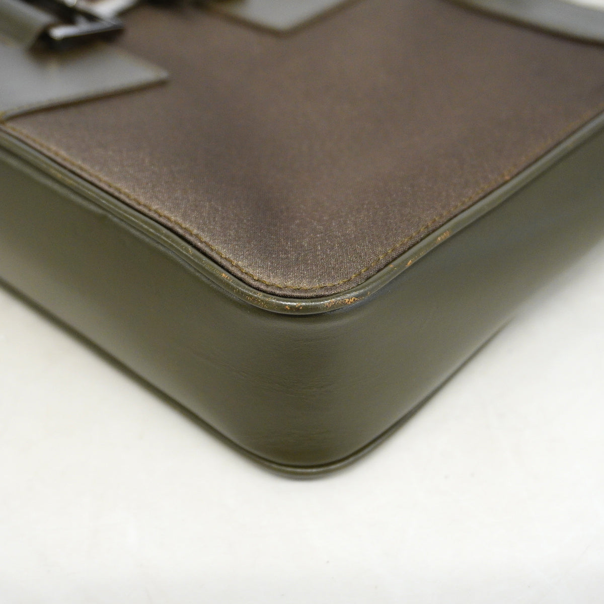 【6hc1646-k】グッチ ハンドバッグ ジャッキー 002 1132 ナイロン カーキ シルバー金具【中古】レディース