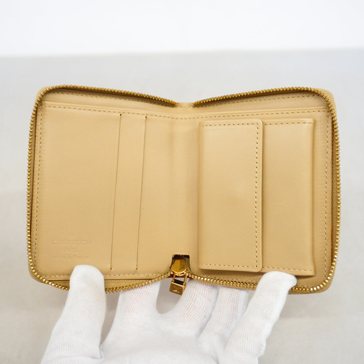 【6hc1655-k】ルイヴィトン 財布 ヴェルニ ブルーム M91015 ベージュ【中古】レディース
