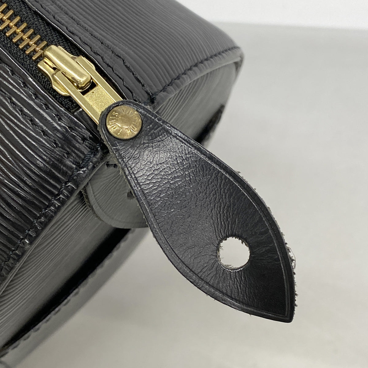 【6hc1670-k】ルイヴィトン ハンドバッグ エピ スピーディ25 M59032 ノワール【中古】レディース