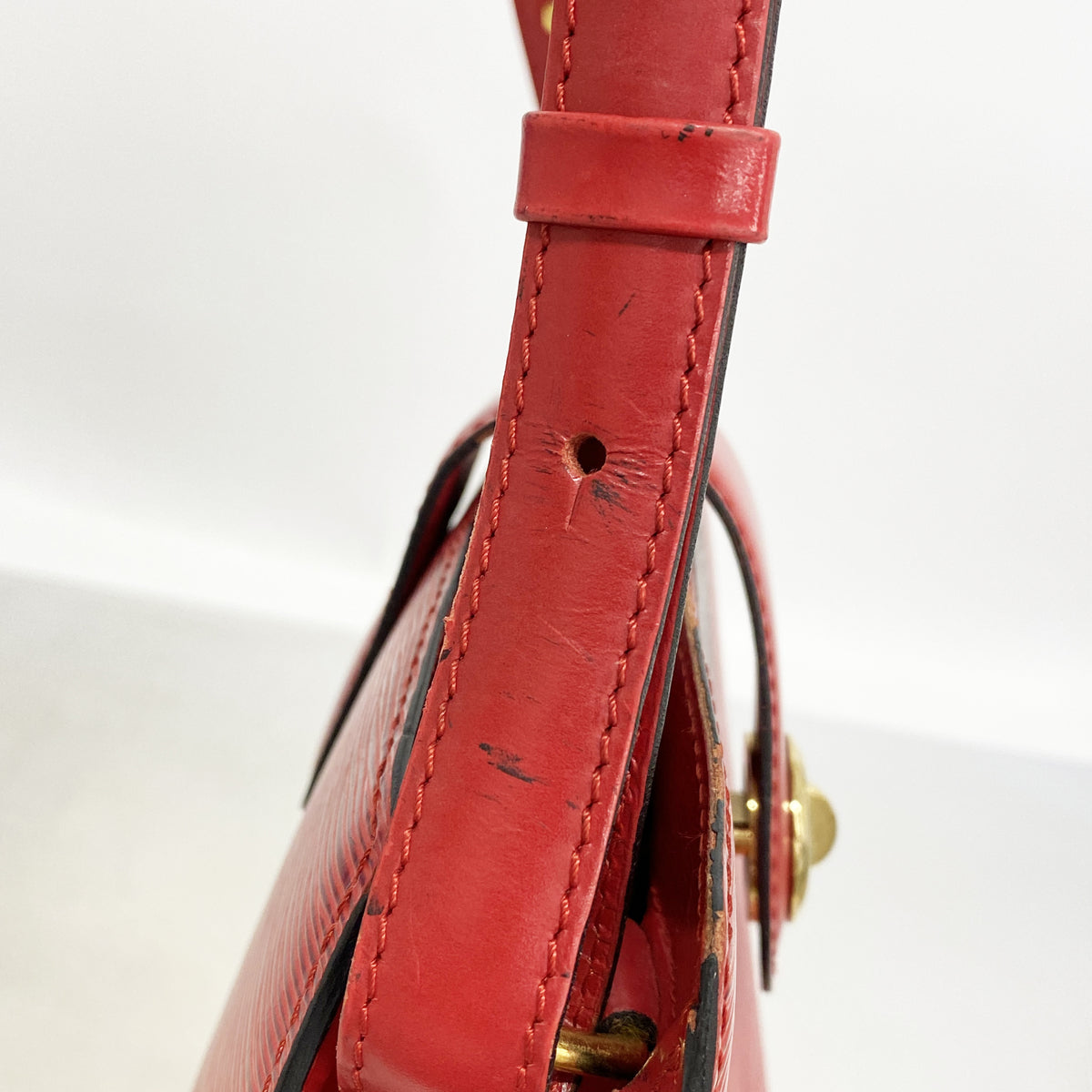 【6hc1671-k】ルイヴィトン ショルダーバッグ エピ クリュニー M52257 カスティリアンレッド【中古】レディース