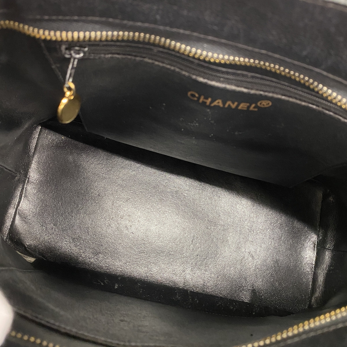【6hc1680-k】シャネル トートバッグ 復刻トート キャビアスキン ブラック ゴールド金具【中古】レディース