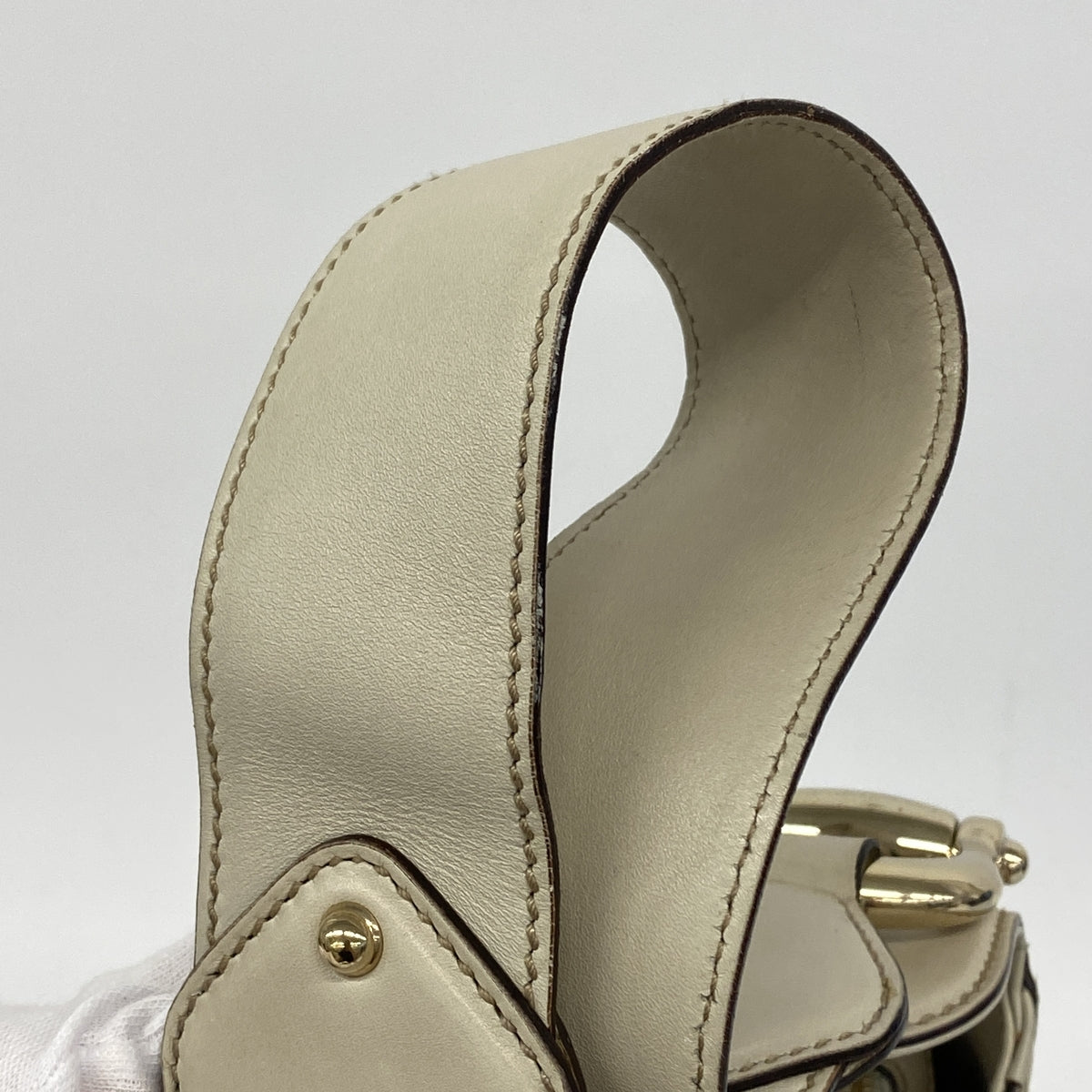 【6hc1709-k】グッチ ショルダーバッグ グッチシマ 145826 レザー アイボリー ゴールド金具【中古】レディース