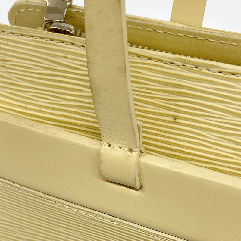 【6hc1713-k】ルイヴィトン トートバッグ エピ クロワゼットPM M5249A ヴァニラ【中古】レディース