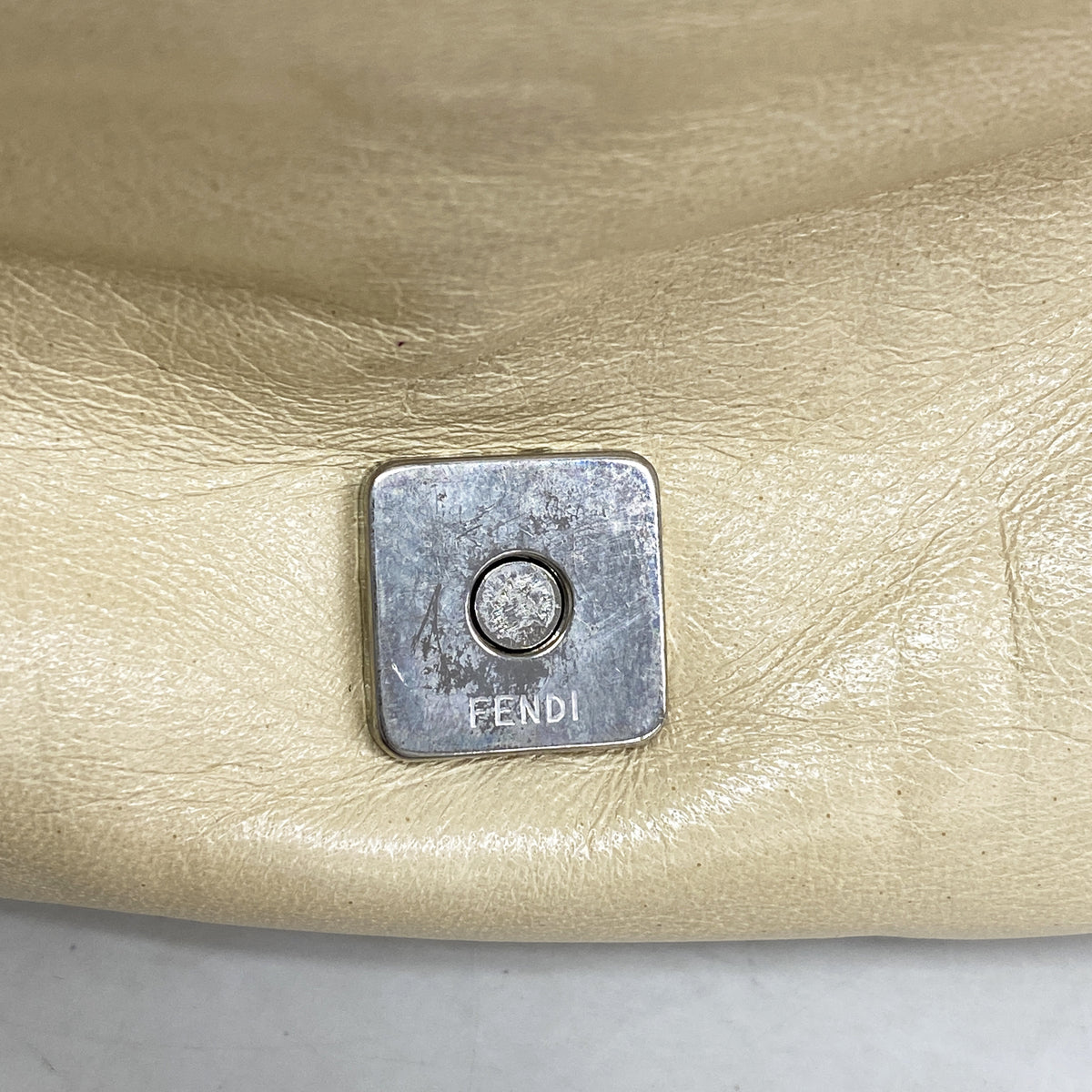 【6hc1716】フェンディ ハンドバッグ マンマバケット レザー ベージュ シルバー金具【中古】レディース