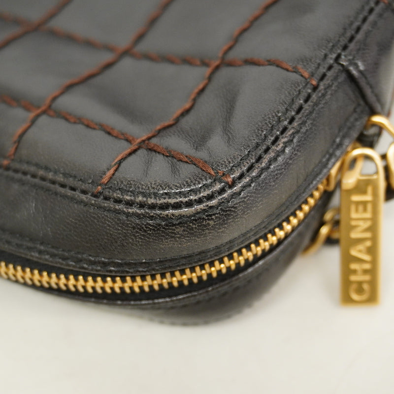 【6hc1750-k】シャネル ショルダーバッグ チョコバー チェーンショルダー ラムスキン ブラック ゴールド金具【中古】レディース