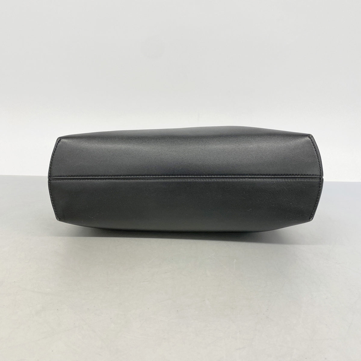 【6hc1832】フェンディ ショルダーバッグ ファースト レザー ブラック ゴールド金具【中古】レディース