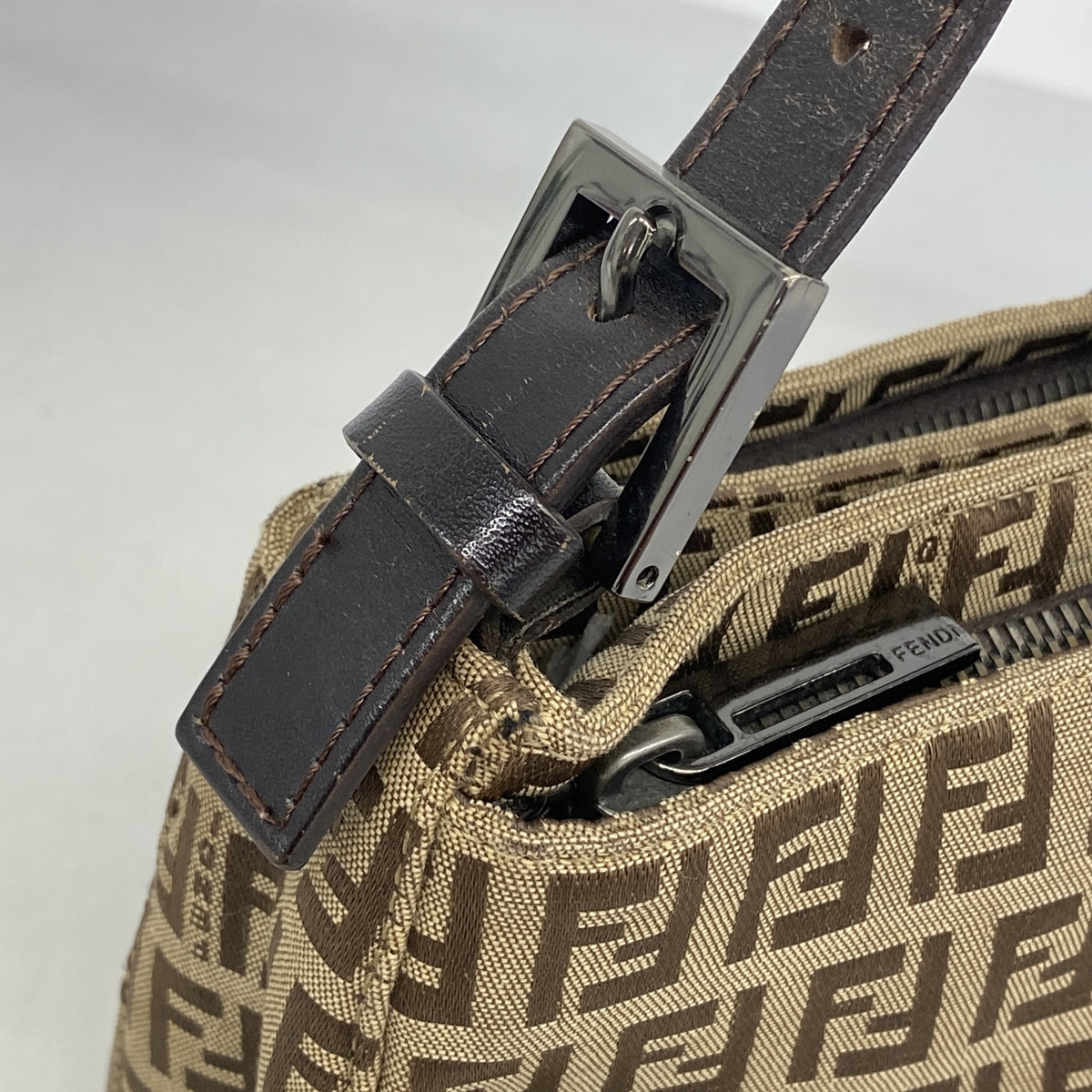【6hc1835】フェンディ ショルダーバッグ ズッキーノ ナイロンキャンバス ブラウン シルバー金具【中古】レディース