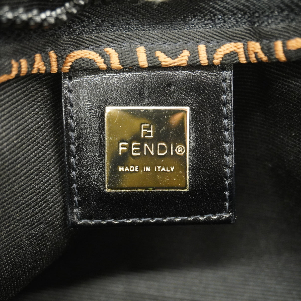 【6hc1863】フェンディ ハンドバッグ ナイロンキャンバス ブラック シルバー金具【中古】レディース
