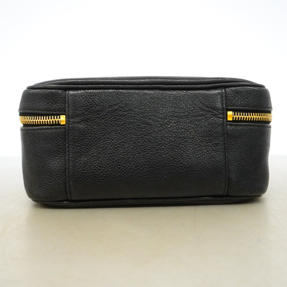 【6hc1945-k】シャネル バニティバッグ キャビアスキン ブラック ゴールド金具【中古】レディース