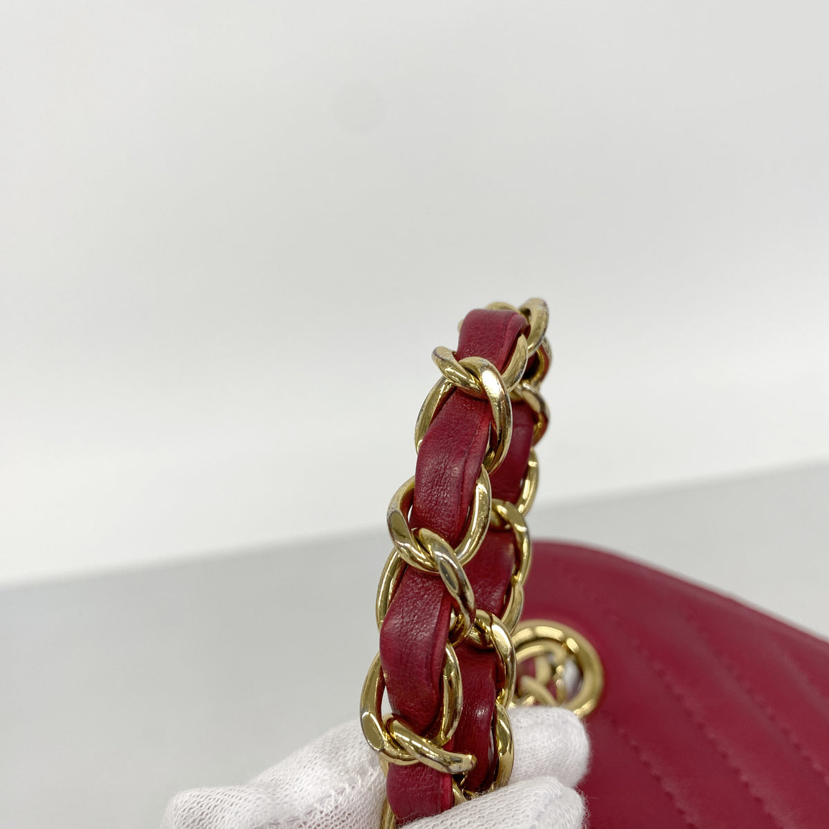 【6hc1957】シャネル リュック・デイパック シェブロン ラムスキン レッド ゴールド金具【中古】レディース
