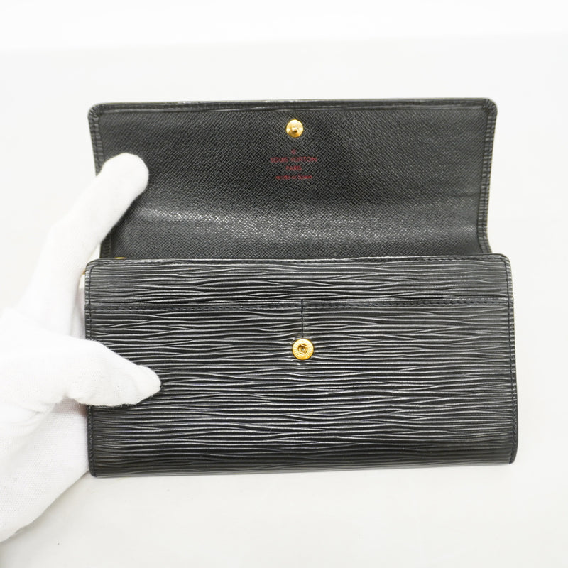 【6hc1968-k】ルイヴィトン 長財布 エピ ポルトモネクレディ M63592 ノワール【中古】レディース