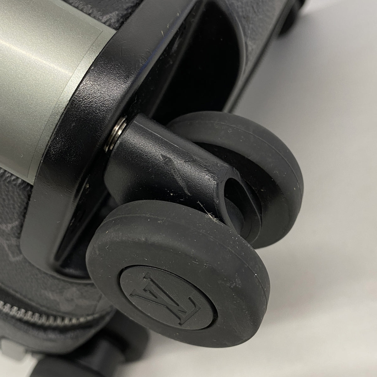 【6hc2062-k】ルイヴィトン キャリーバッグ モノグラム・エクリプス ホライゾン50 M13773 ブラック【中古】メンズ