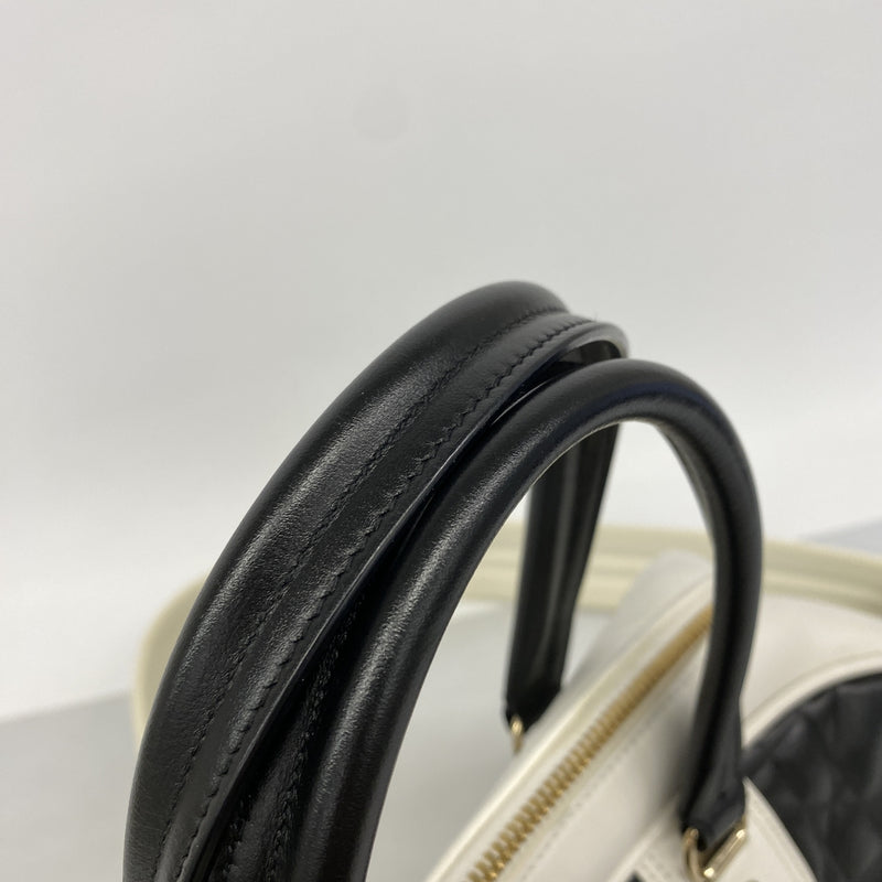 【6hc2100】クリスチャンディオール ハンドバッグ ヴァイブ レザー ブラック ホワイト ゴールド金具 2wayバック【中古】レディース