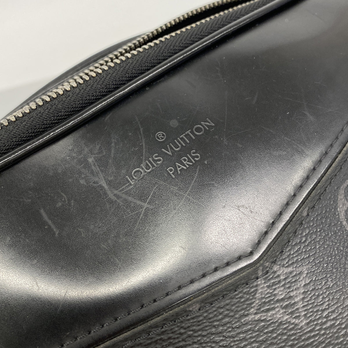 【6hc2132】ルイヴィトン ボディバッグ モノグラム・エクリプス バムバッグ M42906 ブラック【中古】メンズ