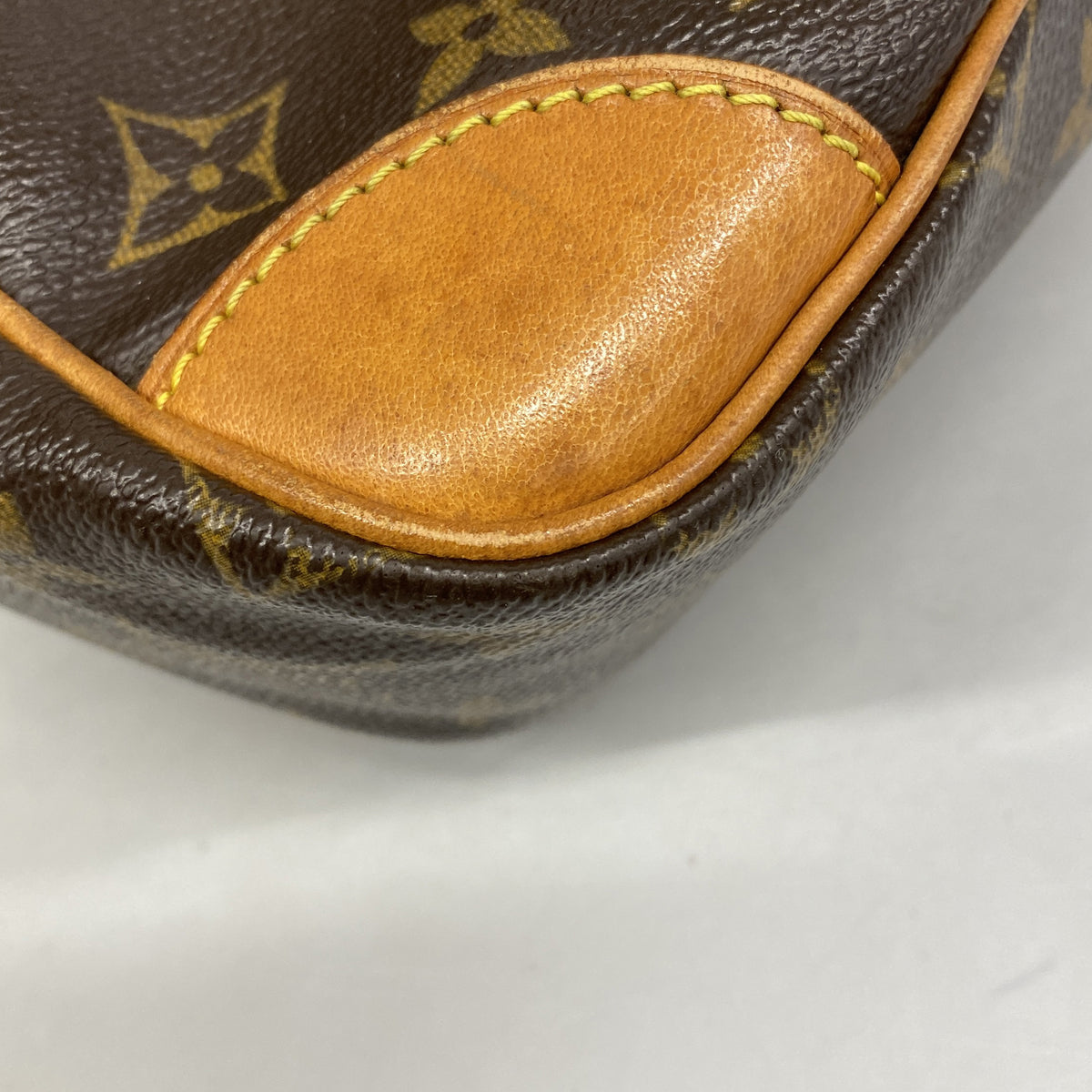 【6hc2213】ルイヴィトン ショルダーバッグ モノグラム ナイル M45244 ブラウン【中古】レディース