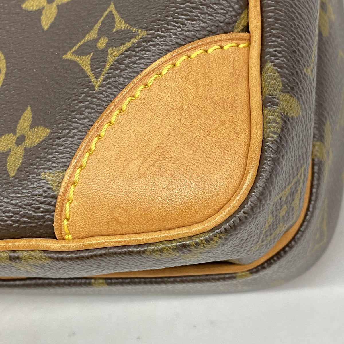 【6hc2246】ルイヴィトン ショルダーバッグ モノグラム アマゾン M45236 ブラウン【中古】レディース