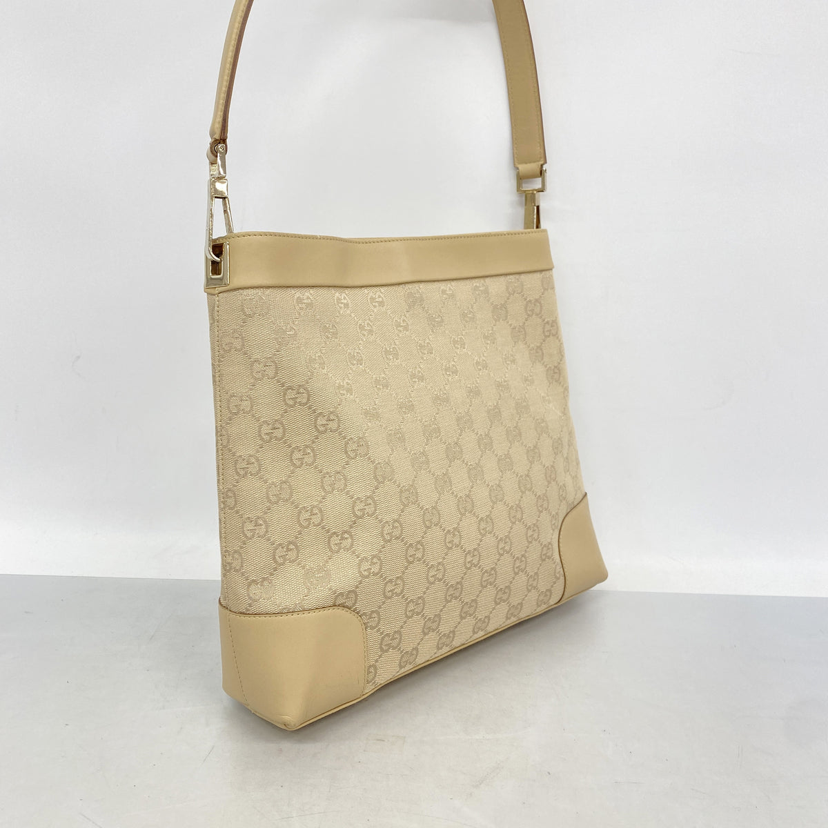 【6hc2303-k】グッチ ショルダーバッグ GGキャンバス 33900 キャンバス ベージュ ゴールド金具【中古】レディース