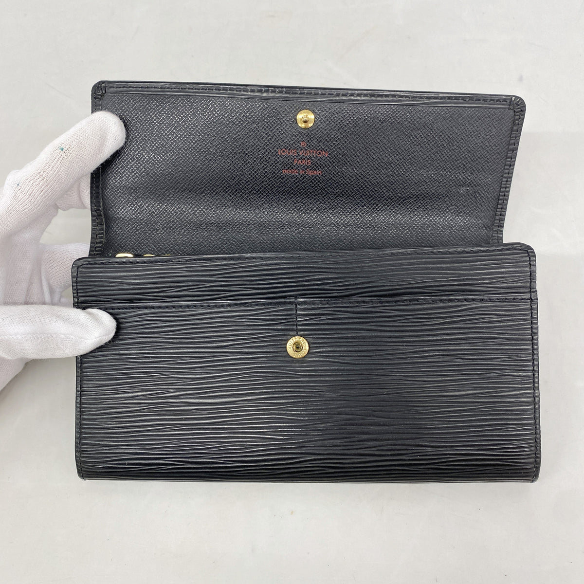 【6hc2307-k】ルイヴィトン 長財布 エピ ポシェットポルトモネクレディ M63572 ノワール【中古】レディース