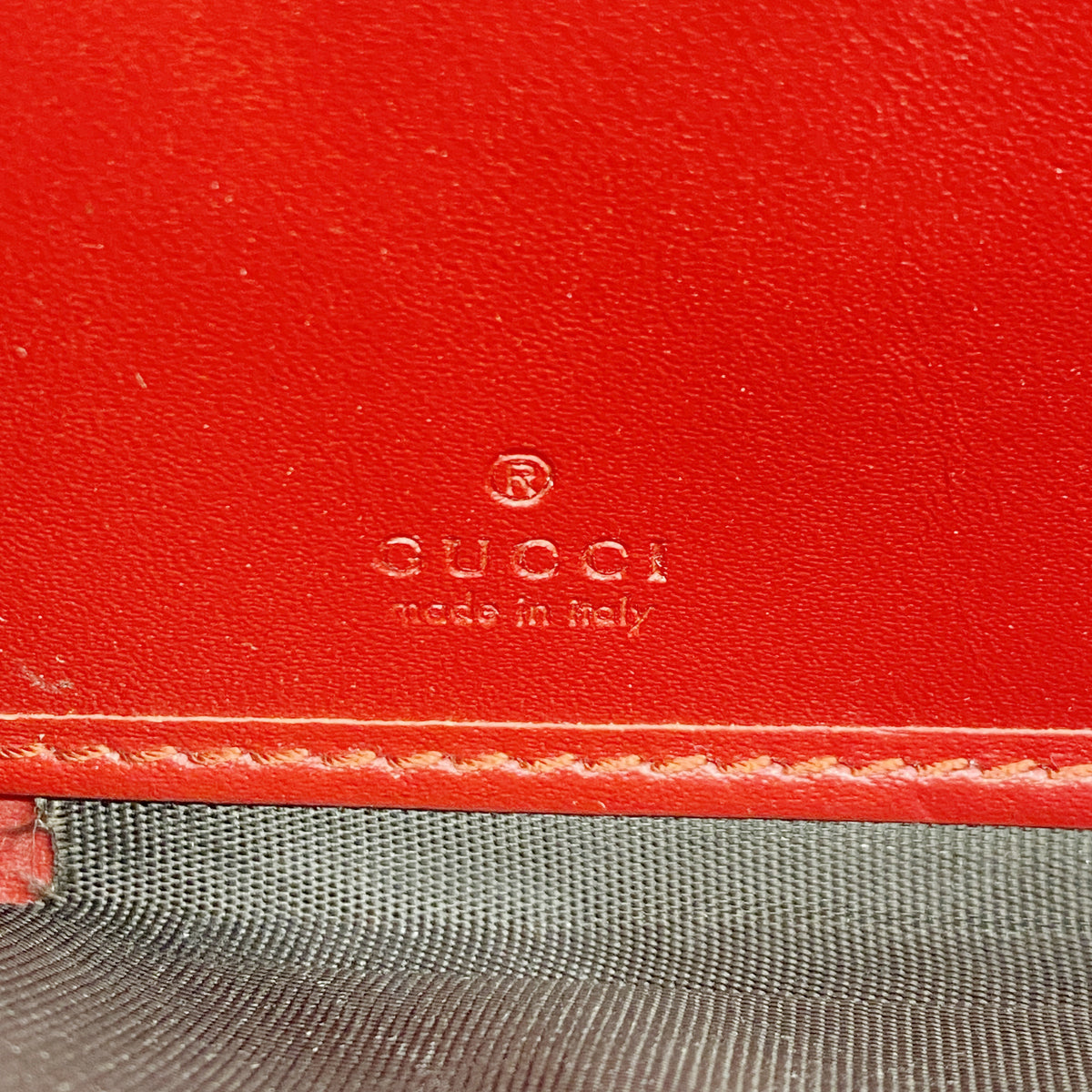 【6hc2313-k】グッチ 長財布 グッチシマ 410102 レザー レッド ゴールド金具【中古】レディース