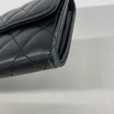 【6hc2429-k】シャネル 長財布 マトラッセ ラムスキン ブラック シルバー金具【中古】レディース
