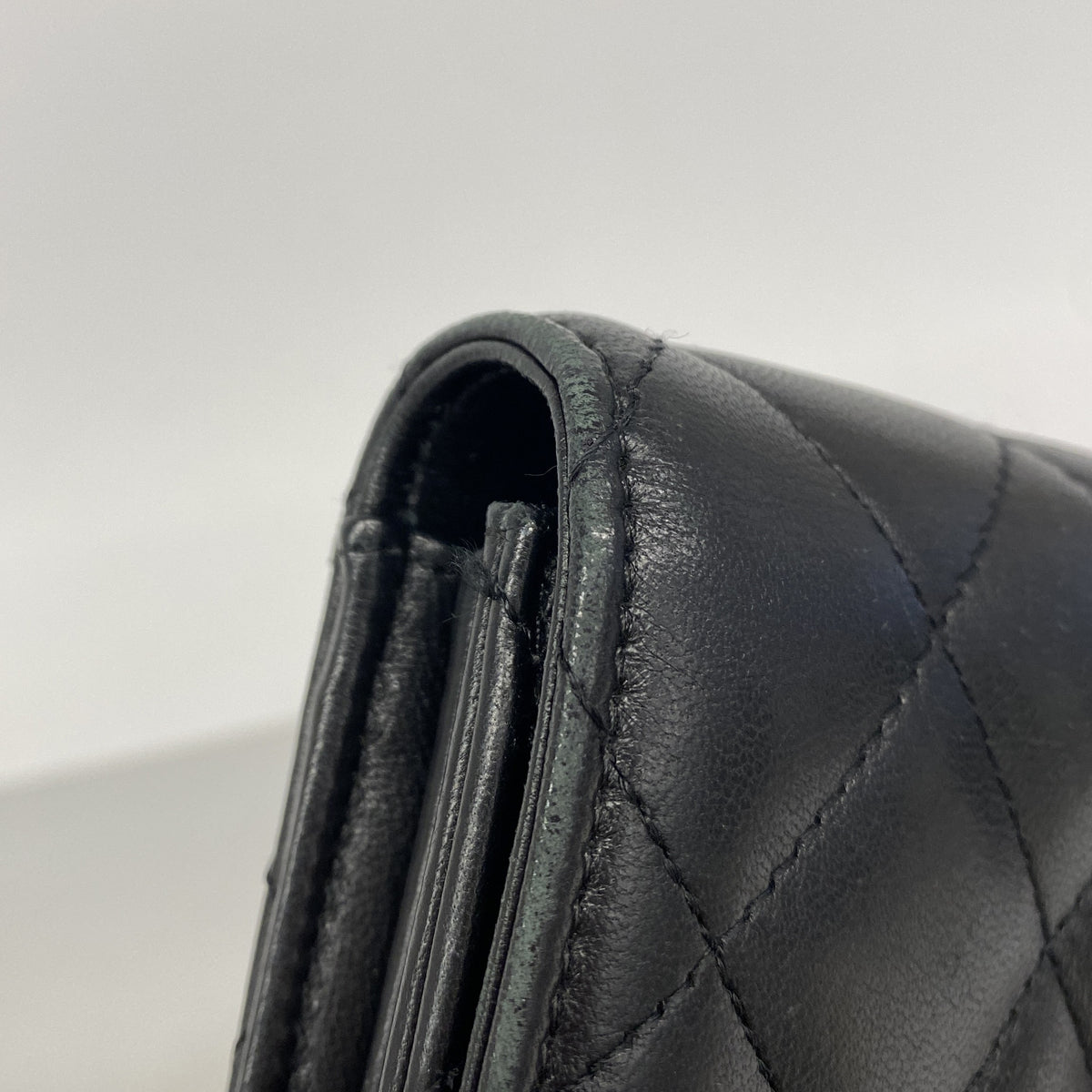 【6hc2429-k】シャネル 長財布 マトラッセ ラムスキン ブラック シルバー金具【中古】レディース