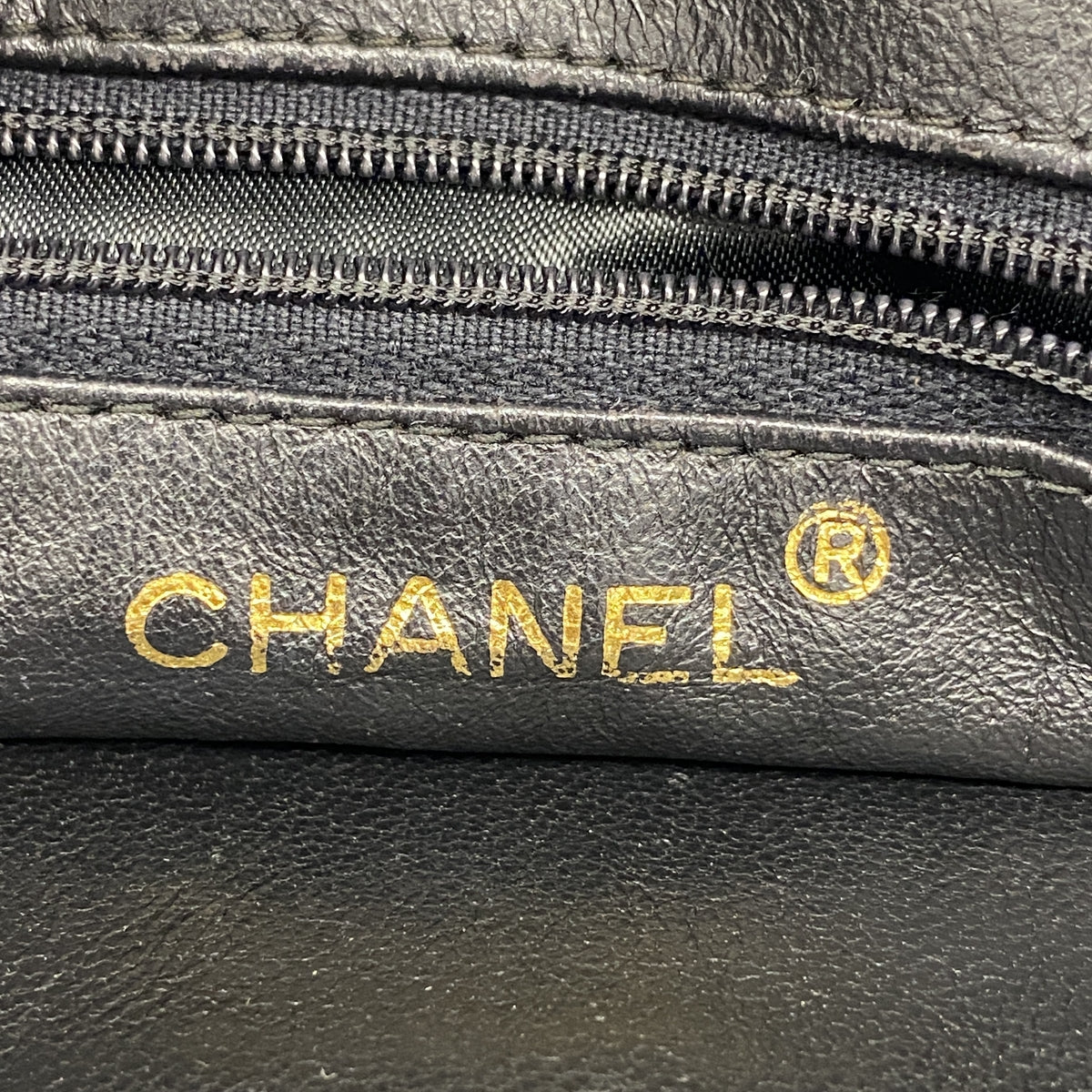 【6hc2642】シャネル ショルダーバッグ マトラッセ フリンジ付きチェーンショルダー ラムスキン ブラック ゴールド金具【中古】レディース