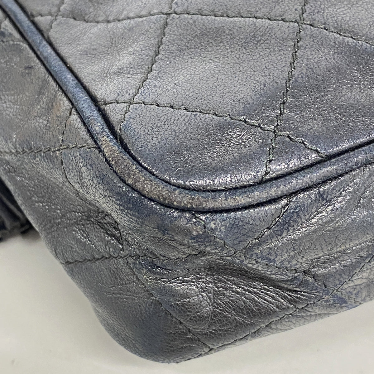【6hc2642】シャネル ショルダーバッグ マトラッセ フリンジ付きチェーンショルダー ラムスキン ブラック ゴールド金具【中古】レディース