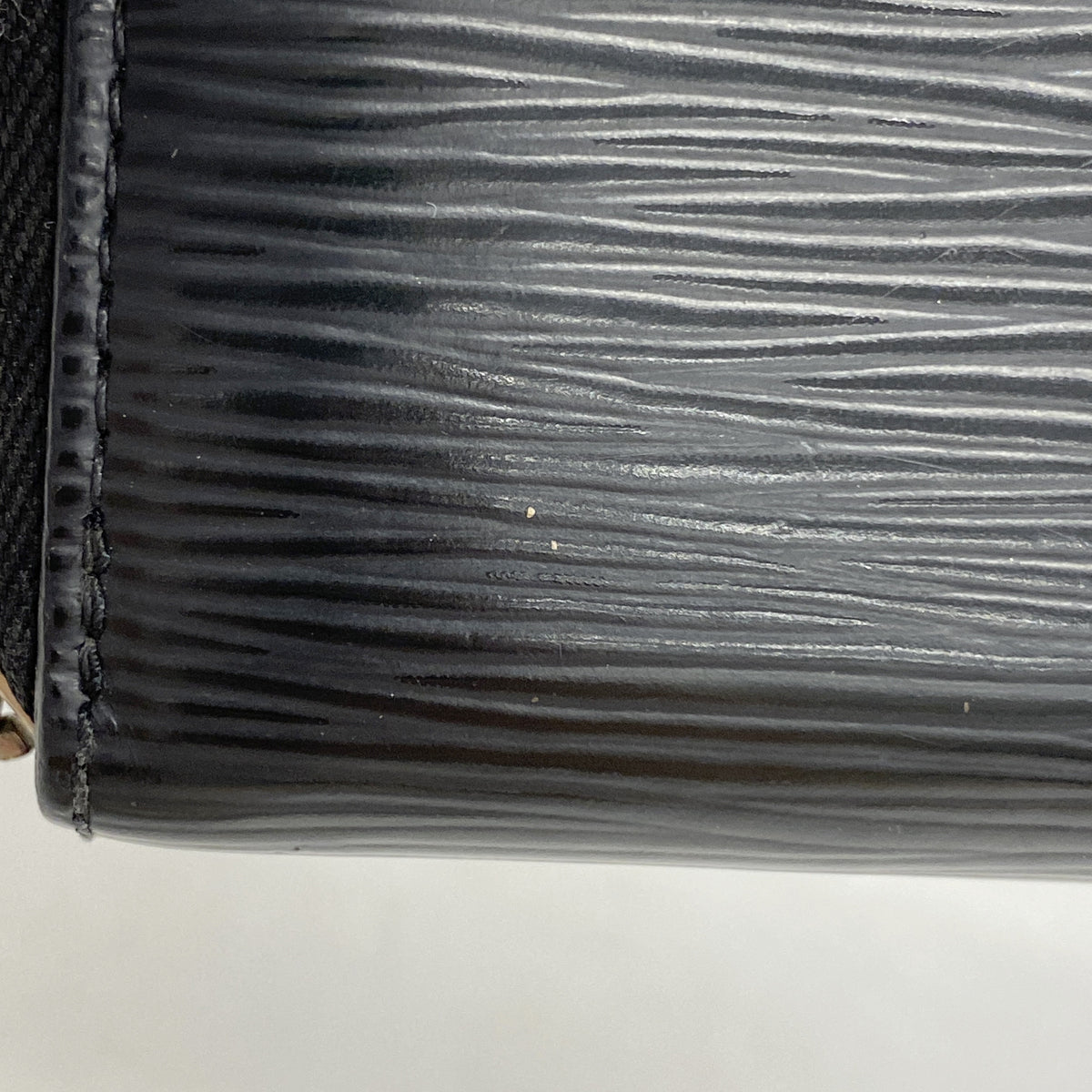 【6hc2706】ルイヴィトン コインケース エピ ジッピコインパース M60152 ノワール【中古】メンズ レディース ユニセックス