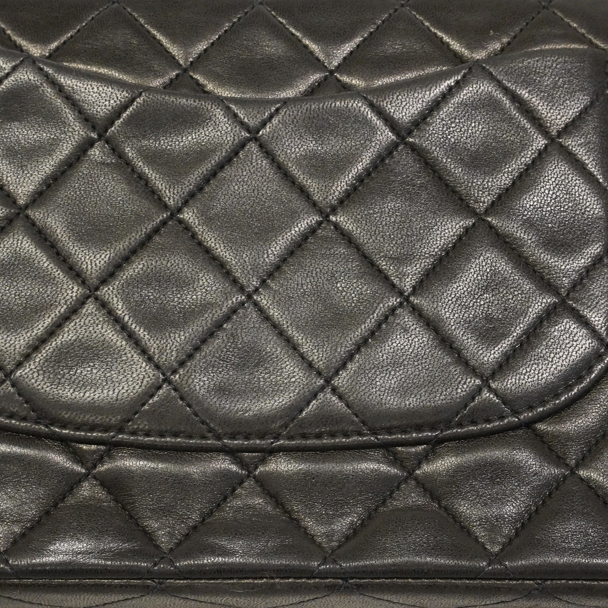 【6hc2749】シャネル ショルダーバッグ マトラッセ Wフラップ Wチェーン ラムスキン ブラック ゴールド金具【中古】レディース